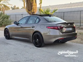  4 2018 Alfa Romeo Giulia turbo