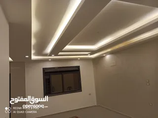  3 شقة للبيع طابق اول مساحة 180 م بالزرقاء الجديدة خلف فندق جوابرة تستحق المشاهده