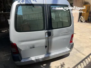 4 بيجو بارتنر 2008