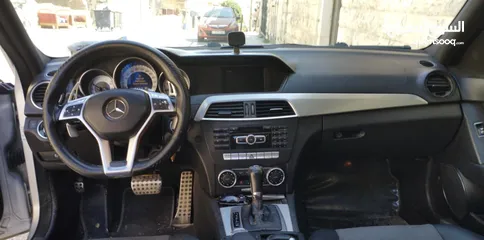  3 مرسيدس 2012 C200 AMG للبيع على الكاش اتومات وتوب ترينك وغيار اسبورت 7غيار فل اضافات بانورما مع فتحه