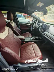  7 ID4 Pure+ 2021 لون كحلي مع فتحه وفرش جلد لون خمري