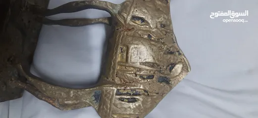 7 جمل نحاس أثري منحوت عليه النحت الاشوري للبيع اقرأ الاعلان