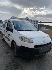  3 سيارة بيجو بارتنر موديل 2015 للبيع