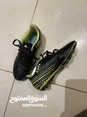  2 حذاء اصابع ولادي بحال الجديد