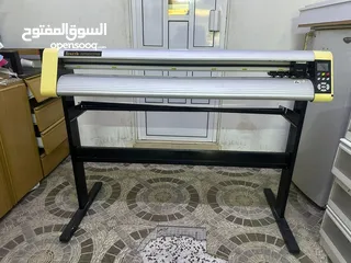  1 آلة التقطيع بلوترPlotter cutting machine