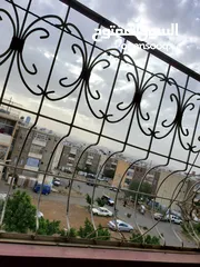  9 شقة تقع في مدينة الحمدي خلف السفارة الامريكية