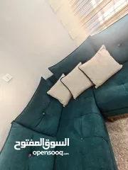  9 جلسة قعدة لبيت عرسان    استخدام 3 سنين  نظيفة ومرتبة وخشبها تقيل، لون تركواز