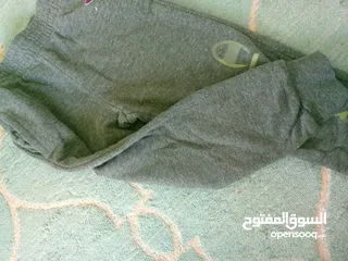  9 متوفر 55قطعه ولادي من سنه لسنتين ومن 6ل7سنين شبه جديد