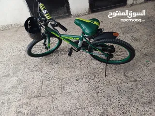  1 بسكليت جنط 20 قسم بالله جبتو قبل يوم بس صغير علي و نوعيه ممتازه ولا مركوب غير مره وحده