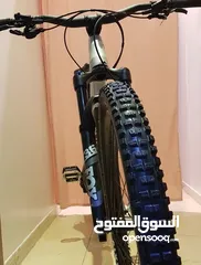  1 سيكل جبلي مع ملحقاته trail bike دراجة أصلية عملية مع اكسسوارات canyon mountain