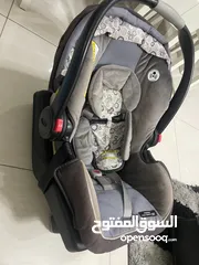  2 كراجه وكار سيت و معقمه رضاعات و شفاط حليب للبيع
