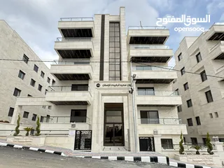  1 شقه شبه ارضي مميزة مساحة 240م مع تراس 200م بسعر مميز (مشروع 112)