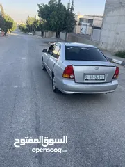  4 هونداي فيرنا 2004