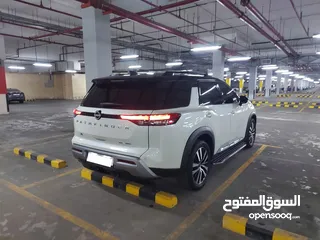  2 DHS 158000/= NISSAN PATHFINDER SL 2024 خليجي تحت الضمان رقم واحد بدون حوادث و صبغه ماشي فقط 12000 كم