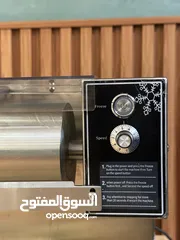  16 عرض ذهبي مكينه أيسكريم الكوري مع كرفان صغير بسعر مميز وقابل للتفاوض
