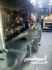  2 مطعم مميز بكامل معداته للبيع لعدم التفرغ