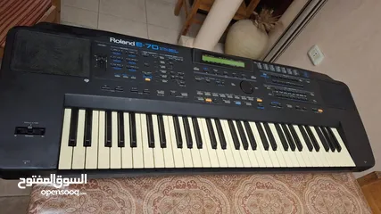  1 رولاند  اورج اورغ اورك اورق  بيانو  ROLAND  E-70 مسنعمل بحال الجديد