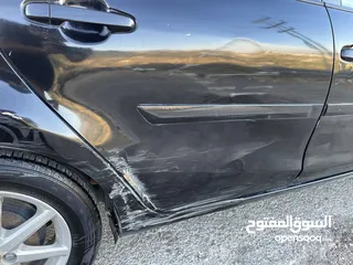  11 تيوتا بريوس سي فل 2012 بحالة جيدة جد
