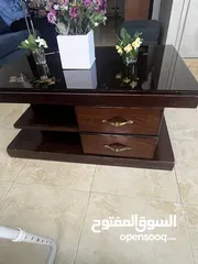  2 طاولة جلوس خشب سويد مع ازاز و 4ادراج
