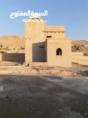  3 بيت مستقل و ارض للبيع المستعجل بداعي السفر  البناء قيد الانشاء ومنطقه كتير هاديه ومريحه