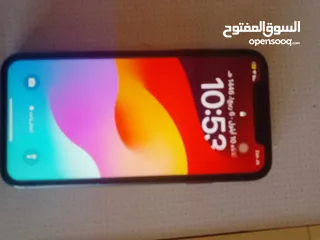  8 ايفون 11 جيجا64 مش مغير فيه اشي البطاريه 79 بس فيه شحطات على الجوانب