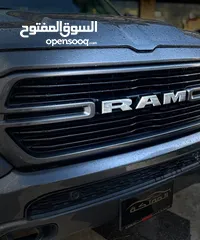  10 Dodge Ram 1500 LARAMIE V8 5.7 Hemi 2019