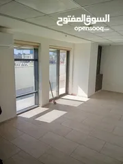  3 مكتب للايجار - رووف مع تراس