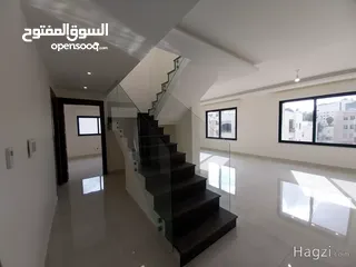  4 رووف دوبليكس للبيع في ام اذينه  ( Property ID : 30790 )