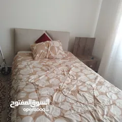  3 تخت للبيع مستعمل مع الفرشه