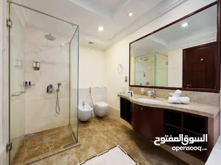  4 A 5-Star Deluxe Hotel Resort on Palm Jumeirah Beach