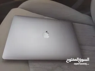  2 ماك بوك برو M2 macbook pro بحالة شبه الجديد وبافضل سعر بالمملكة