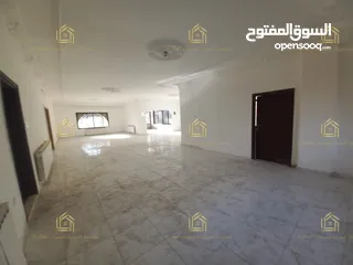  29 شقة ارضية من فيلا مع ترسات خلدا