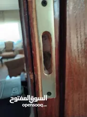  13 باب بيت  بخشب مميز جدا