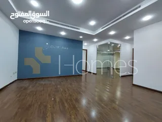  7 مكتب طابق خامس بواجهات زجاجية للايجار في شارع مكة بمساحة 321م