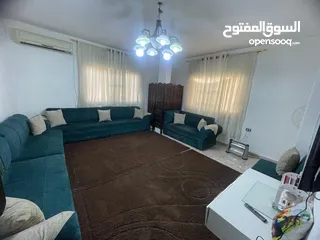  8 عفش بيت للبيع