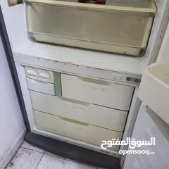  11 ثلاجة و مكنسه و تلفزيون للبيع