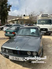  6 BMW E30 بوز نمر موديل 1990