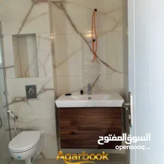  7 شقة مميزة للبيع في الطيرة بالقرب من مدارس المستقبل