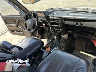  14 لادا أوربان 2019  مجهزة تجهيز كامل للرحلات والتخييم والصيد سيارة قوية وعملية بحال الوكالة