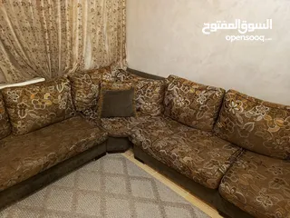  2 طقم كنب كورنر بحالة جيدة جدا
