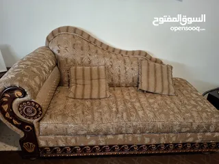  3 طقم كنب بحالة جيدة للبيع