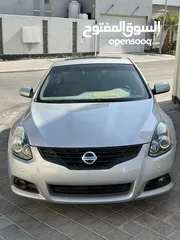  1 Nissan AlTima coupe sport