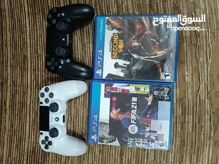  4 بحاله ممتازهps4 slim للبيع أو البدل مع موبايل