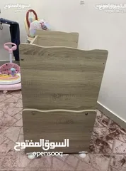  3 سرير بيبي هزاز مع درج تخزين اسفل التخت بحالة الجديد