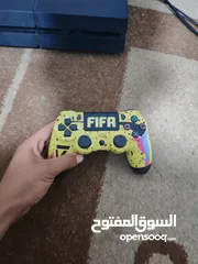  1 بلاستيشن 4 للبيع