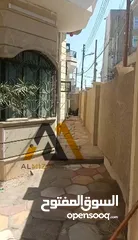  7 منزل تجاري للايجار - حي عمان - 300 متر - موقع المنزل : ركن على شارعين