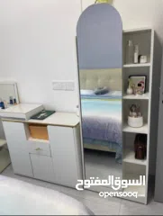  2 مرآة أرضية فاخرة مع رفوف جانبية – قطعة ديكور تخطّف الأنظار حوّلي أي زاوية في بيتك لمساحة أني