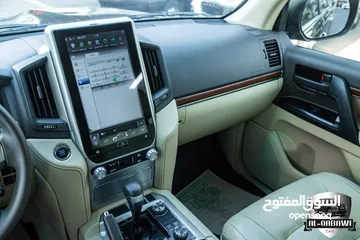  17 Toyota Land Cruiser 2017 Gx-r V8  السيارة بحالة الوكالة و قطعت مسافة 141,000 كم   اللون : اسود