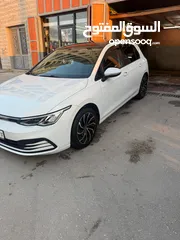  1 جولف 8  مميزة موديل وترخيص 2022 اصل شركة المتحدة /تحت الكفالة. مع بانوراما