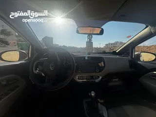  4 كيا برايد 2014  لون ابيض السيارة ماشا لله مش ناقصها شيء  ماطور 1400  4 غيار السيارة البيع فقط كاش.